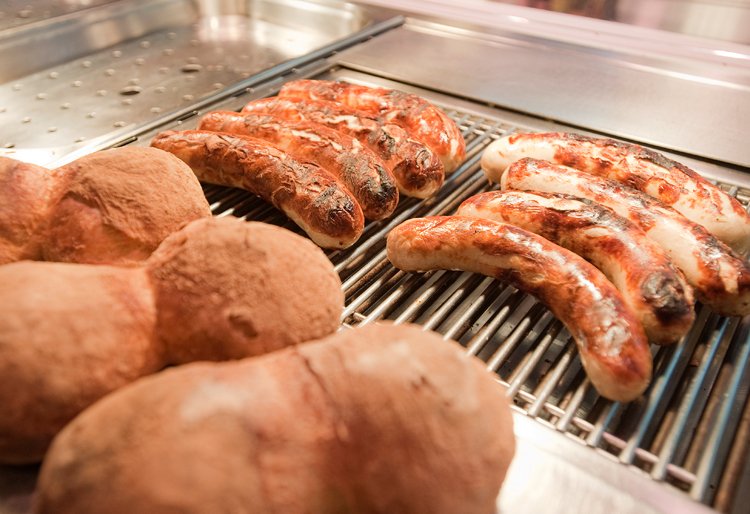 Wie man sie geniesst St. Galler Bratwurst Bürli